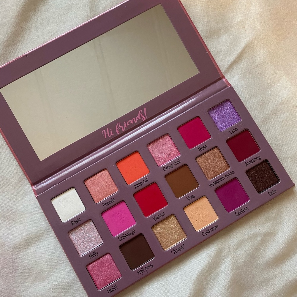 Midas Cosmetics x Smokey Glow Eyeshadow Palette